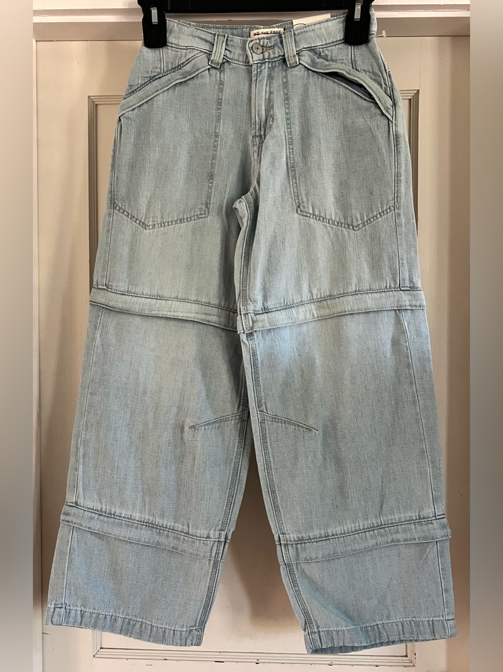 Free People We The Free Trailblazer Convertible Zip Jeans Size 24 NWT - Picture 2 of 16